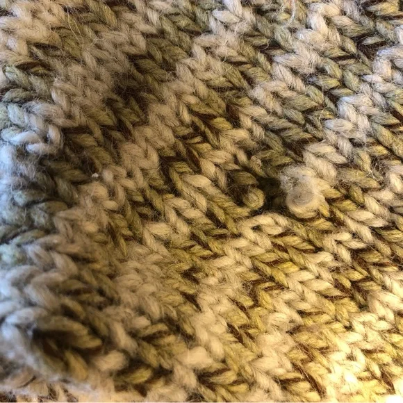 Vintage hand knit striped wool sweater - Picture 8 of 10